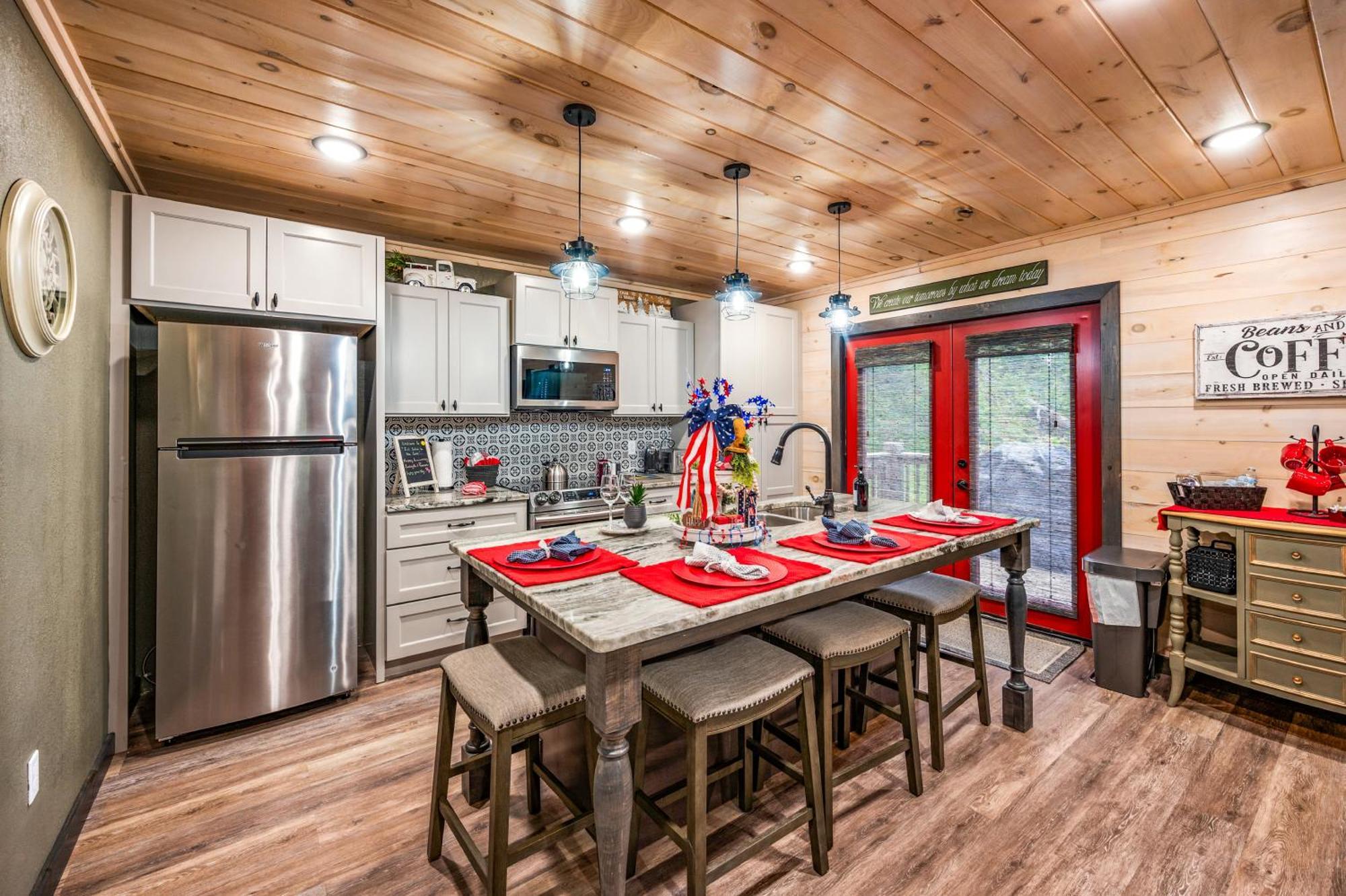Lil Cabin In The Cove! Mtn Views, Theater, Hot Tub, Games, King Beds, Prime Location! Sevierville Exterior photo